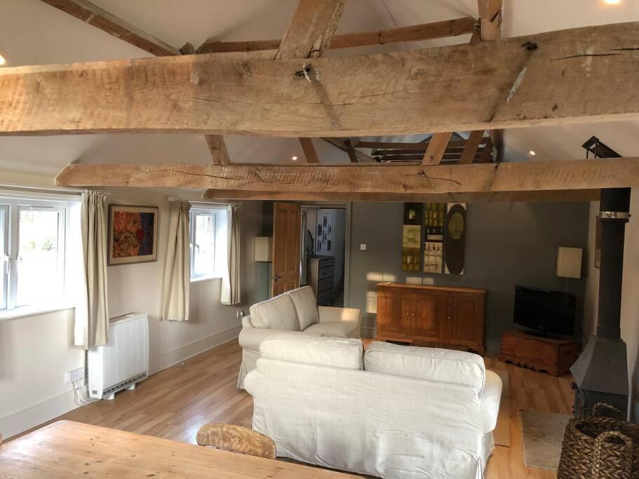 The Cowshed Apartment Salisbury Exterior photo