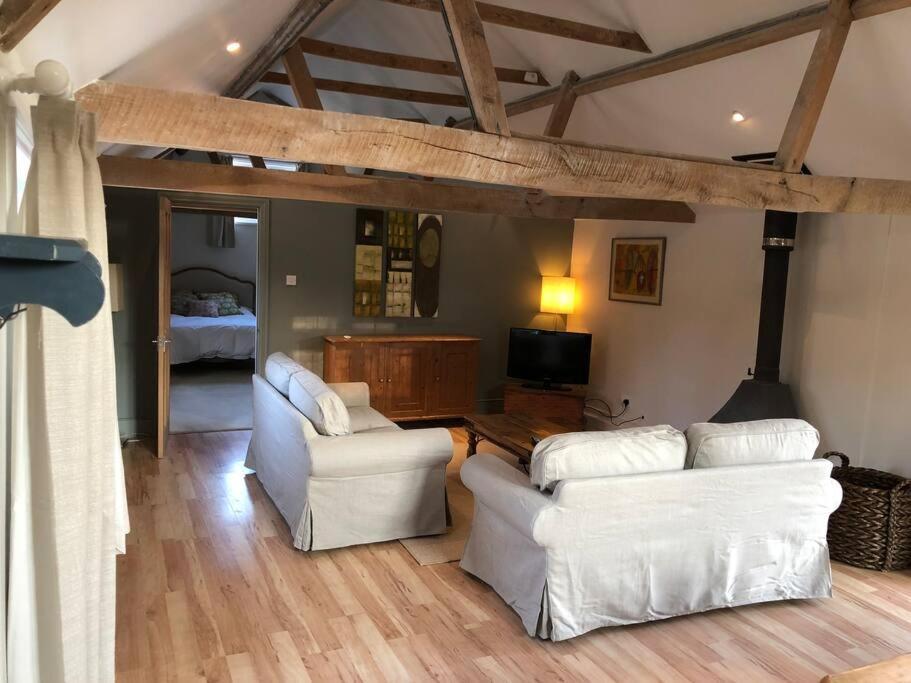 The Cowshed Apartment Salisbury Exterior photo
